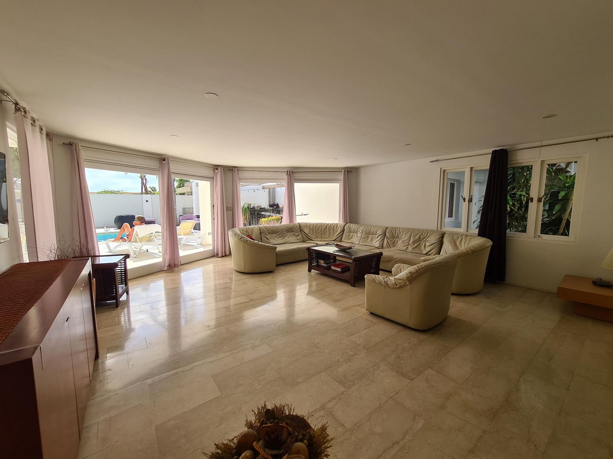 Bubali Villa & Apartments Bagian luar foto